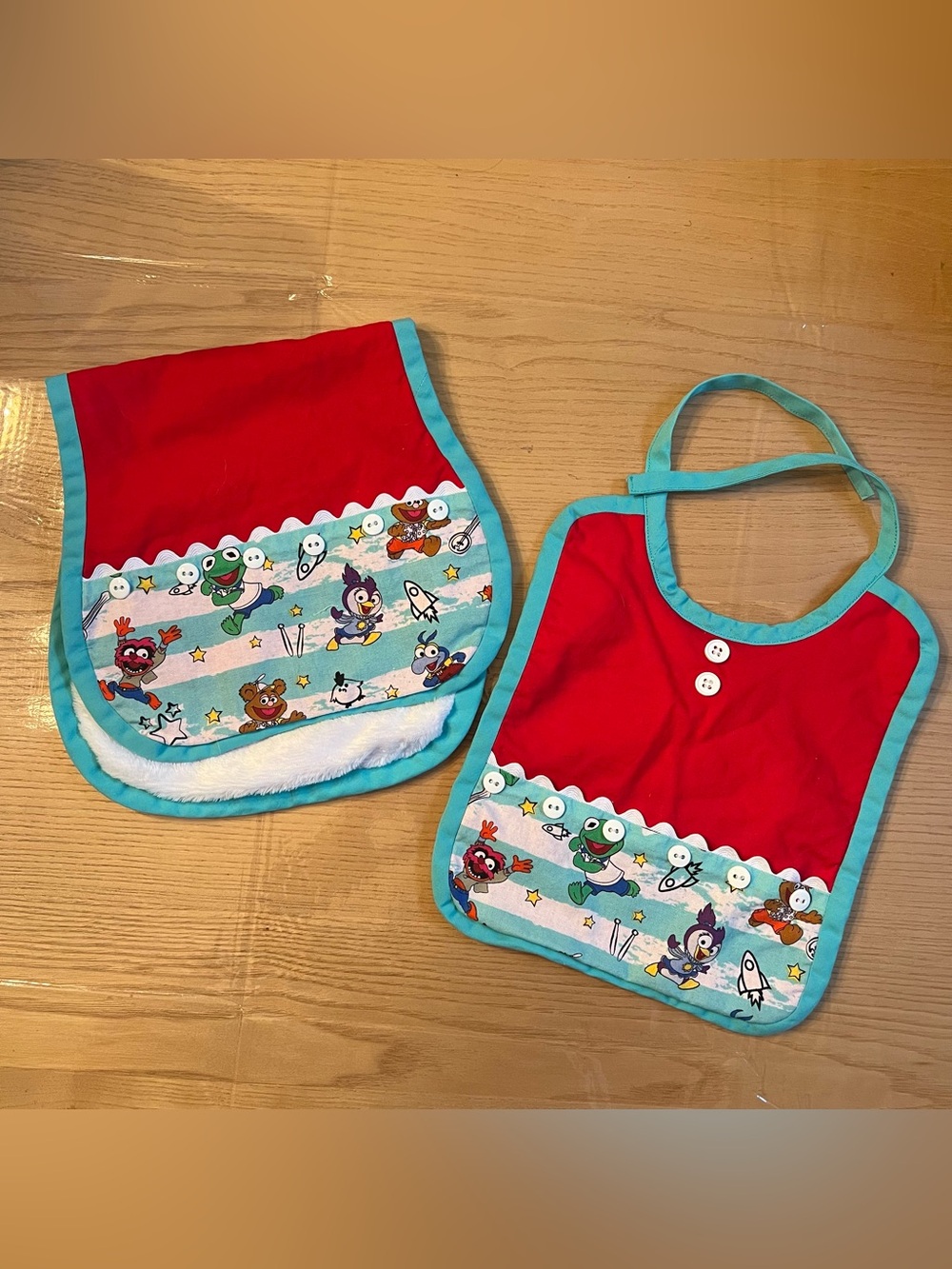 Baby Muppet Cloth Bib And Burp Rag